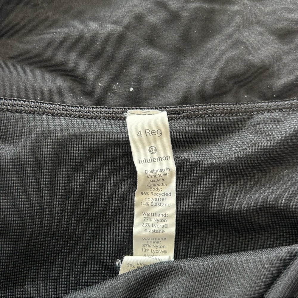 Lululemon Speed Up Shorts Black Lined 2.5 inch inseam Athletic Running Size 4 - Picture 3 of 5